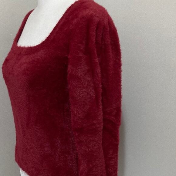 new ASTR The Label Cherry Red Fuzzy Sweater size M Square neck - Picture 2 of 8